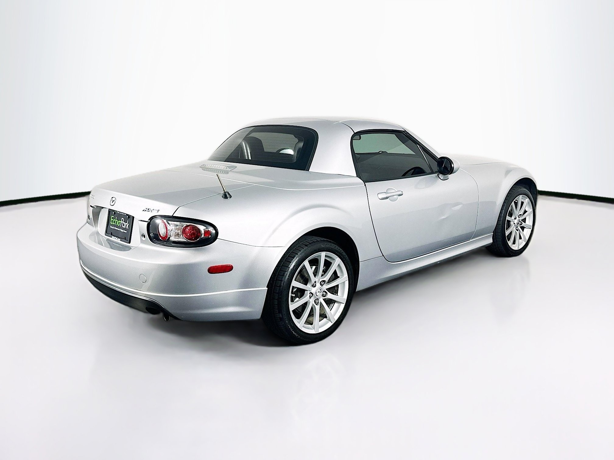 Used 2008 MAZDA MX-5 Miata Grand Touring w/ Appearance Pkg RWD image 9