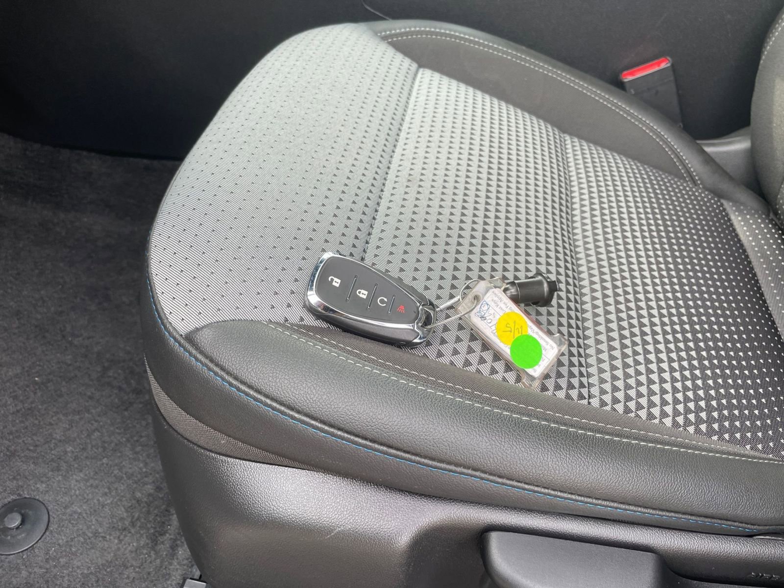 Used 2025 Chevrolet Trax LT w/ LT Convenience Package image 22