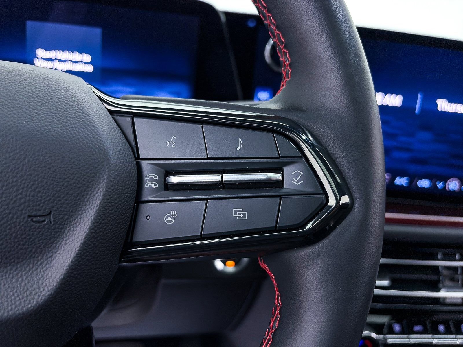 Used 2024 Chevrolet Traverse RS w/ LPO, Floor Liner Package image 32