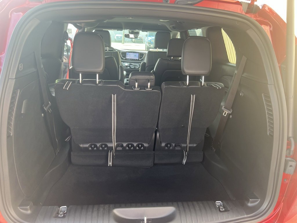 New 2025 Chrysler Pacifica Select image 36