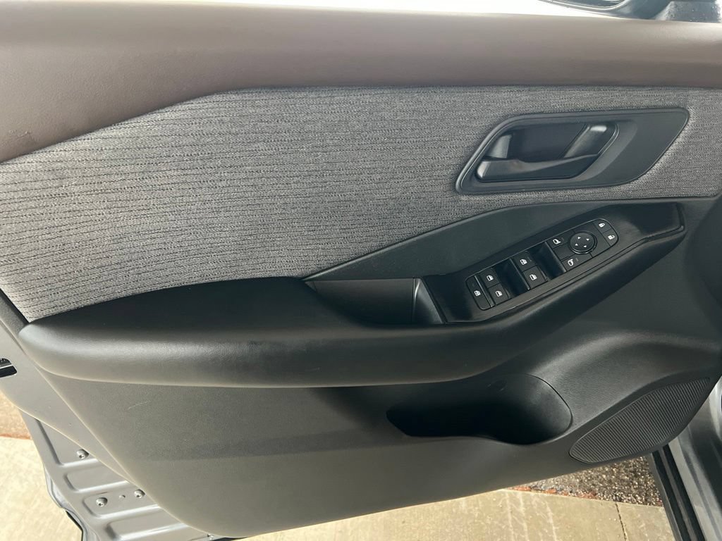 Certified 2023 Nissan Rogue S FWD image 7