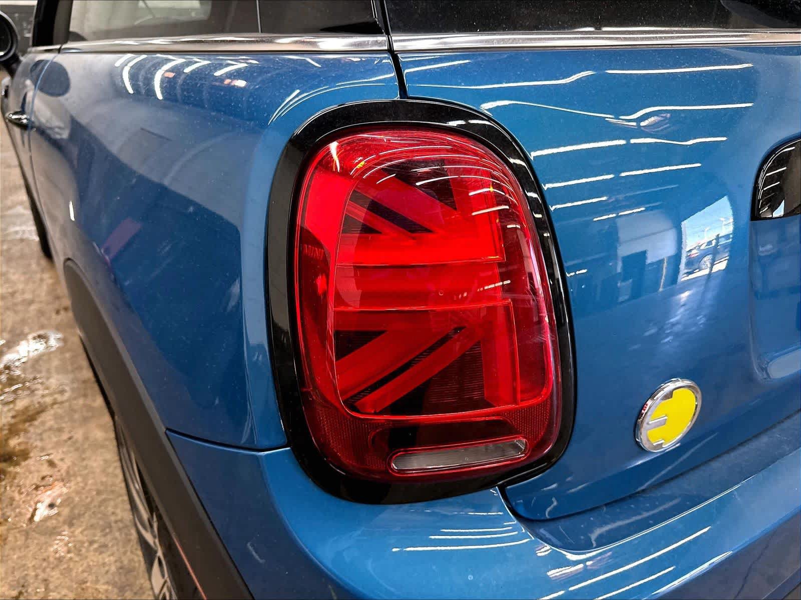 Used 2024 MINI Cooper SE FWD image 31