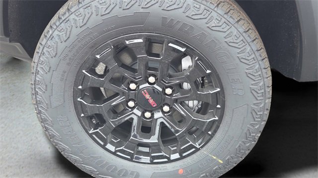 New 2026 GMC Canyon Elevation w/ Convenience Package image 19