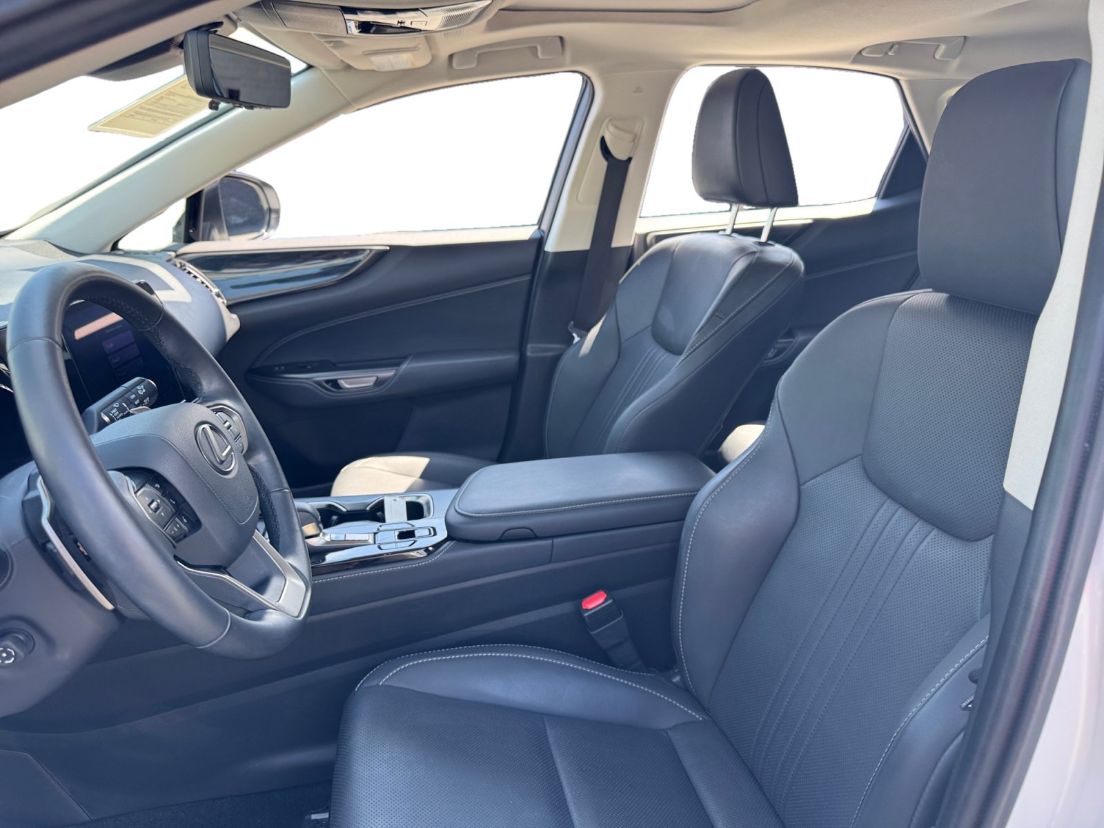 Used 2024 Lexus NX 350h AWD image 9