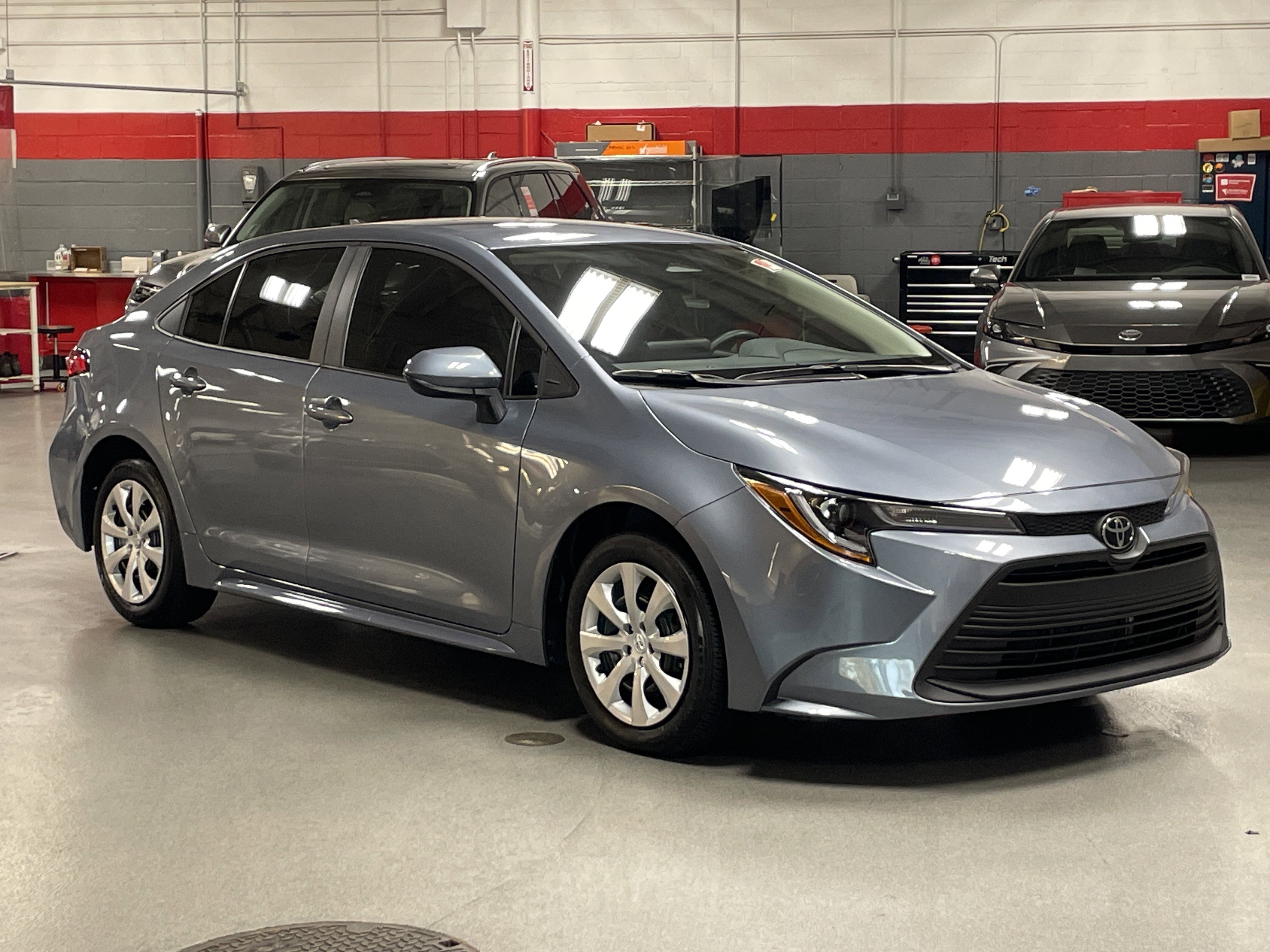 Certified 2025 Toyota Corolla LE image 2