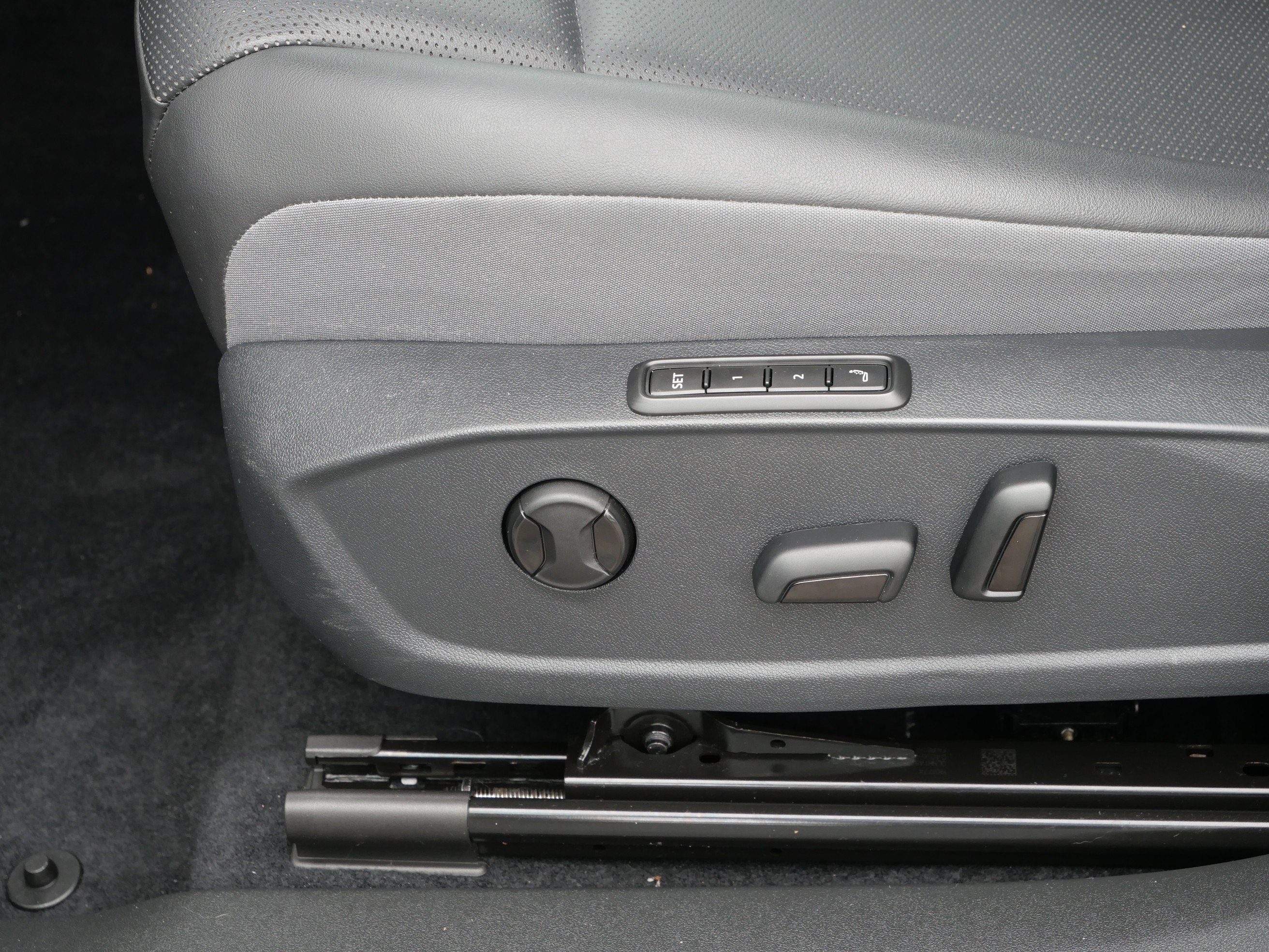 Certified 2023 Volkswagen ID.4 Pro S Plus AWD/4WD image 19
