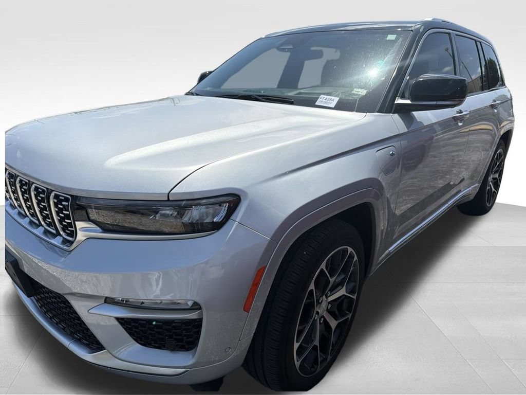 Used 2022 Jeep Grand Cherokee Summit AWD/4WD image 10