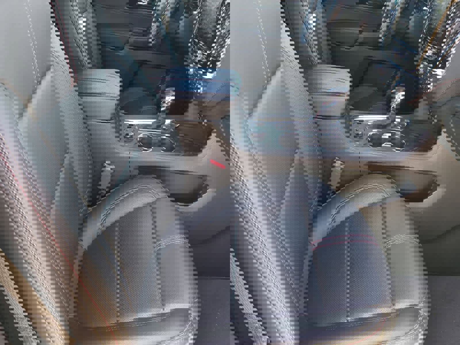 Used 2022 Chevrolet Traverse RS image 21