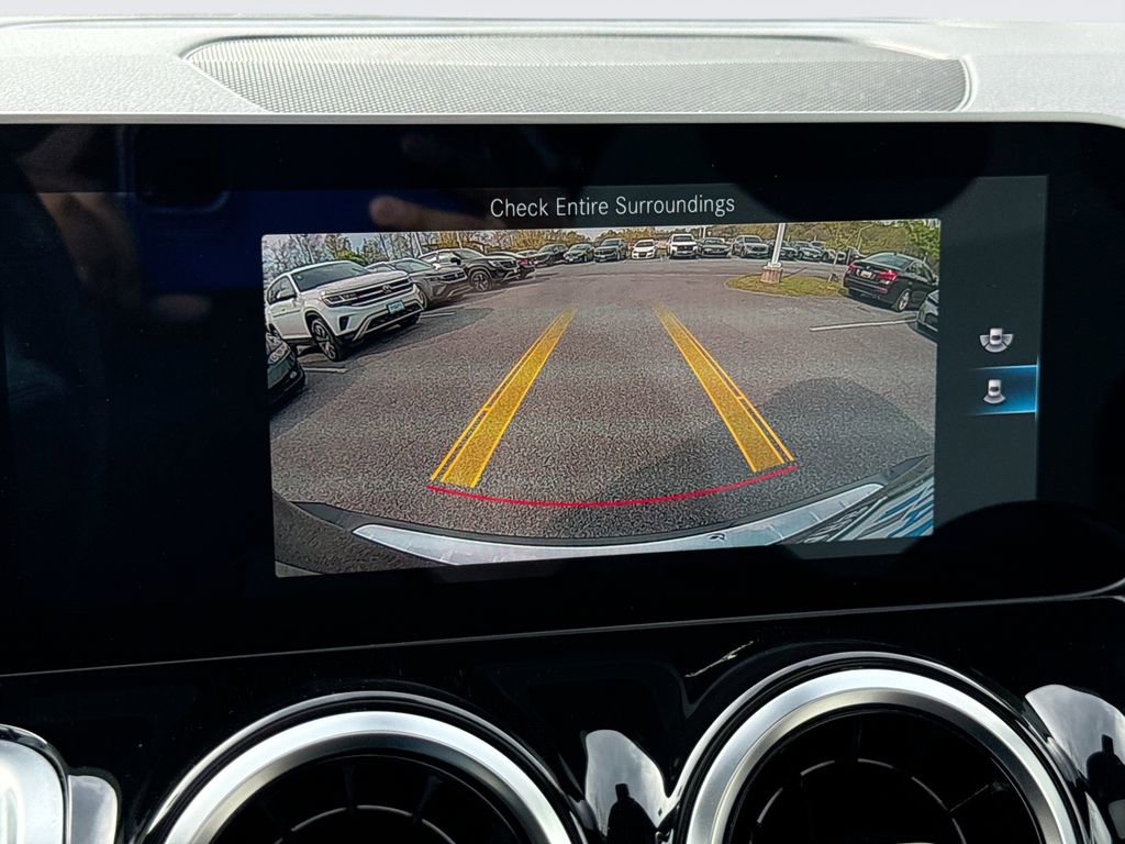 Used 2021 Mercedes-Benz GLB 250 4MATIC image 23