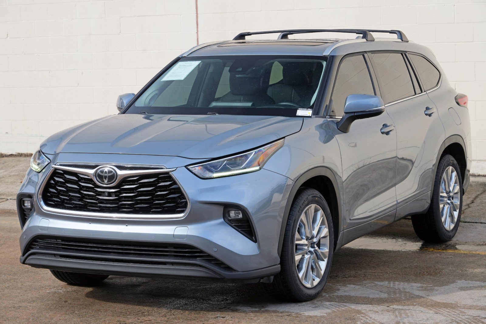 Used 2020 Toyota Highlander Limited FWD image 49