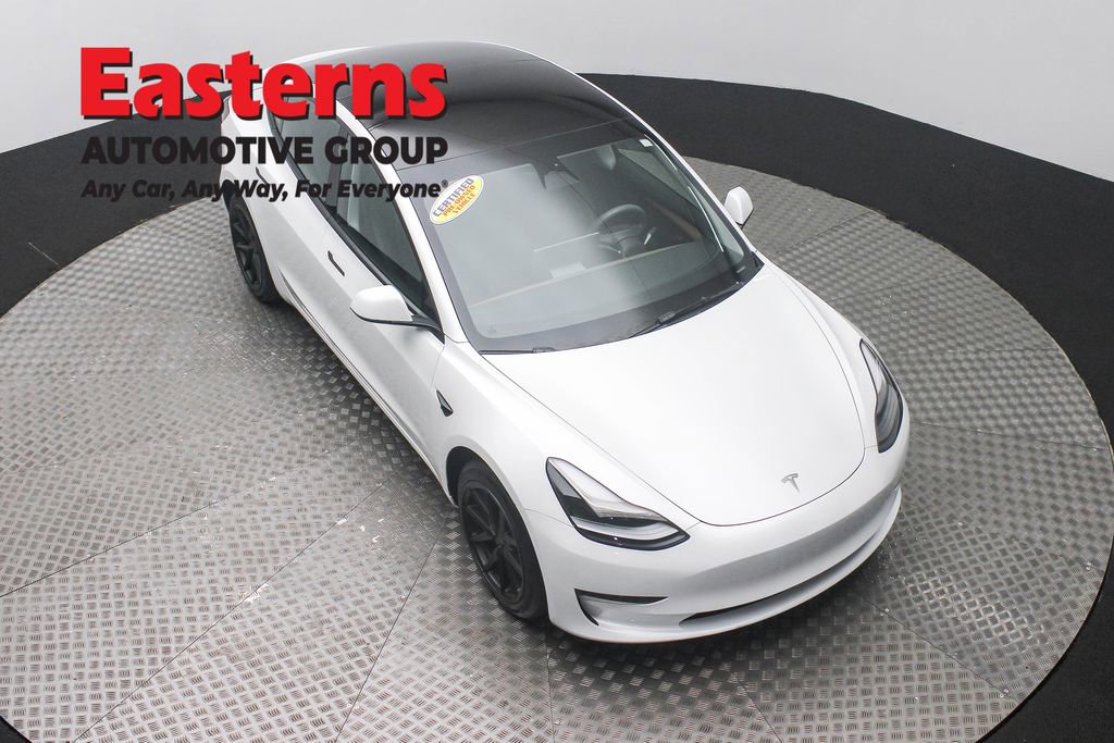 Used 2023 Tesla Model 3 Standard Range image 3