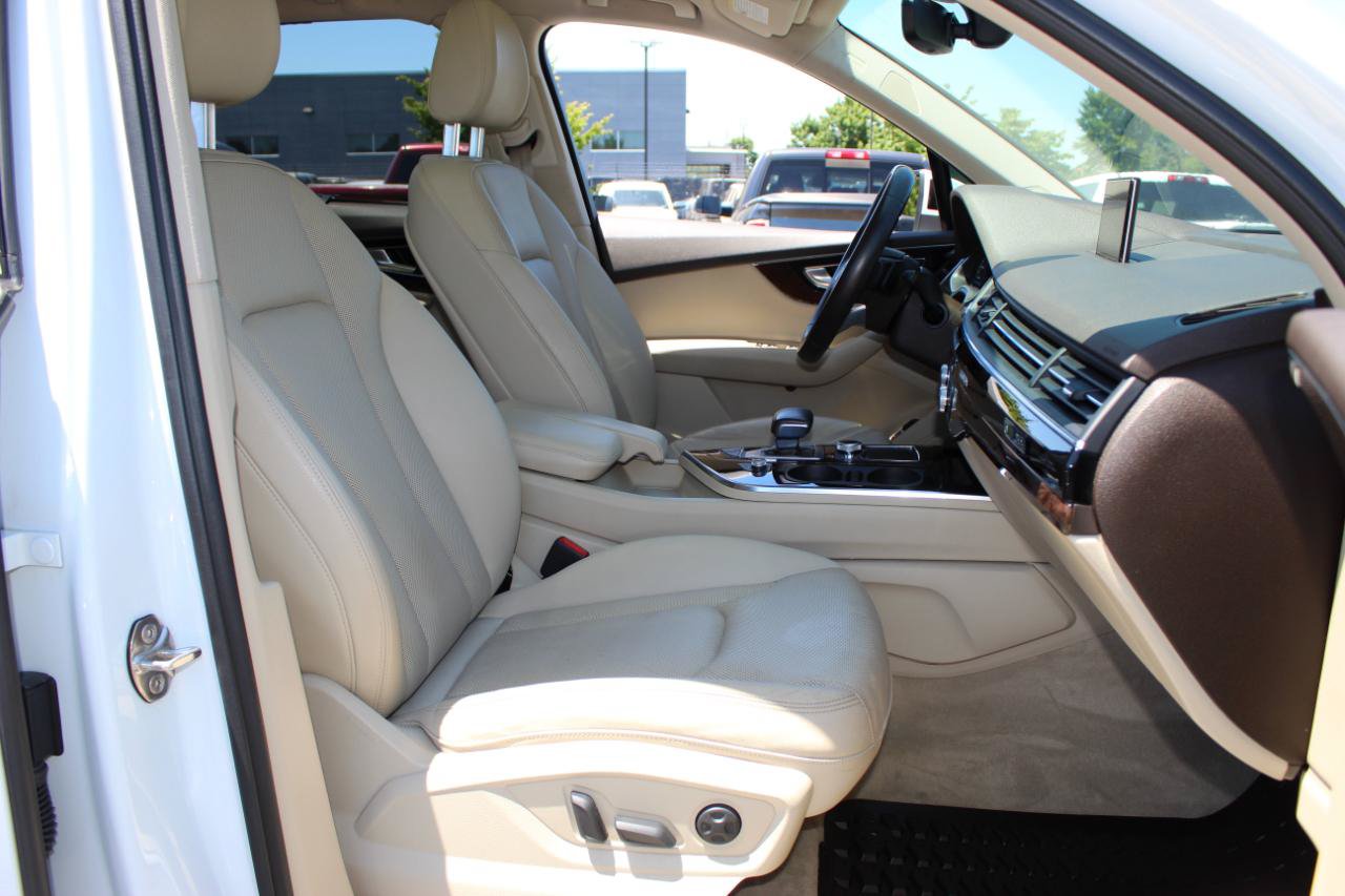Used 2017 Audi Q7 3.0T Premium Plus AWD/4WD image 26