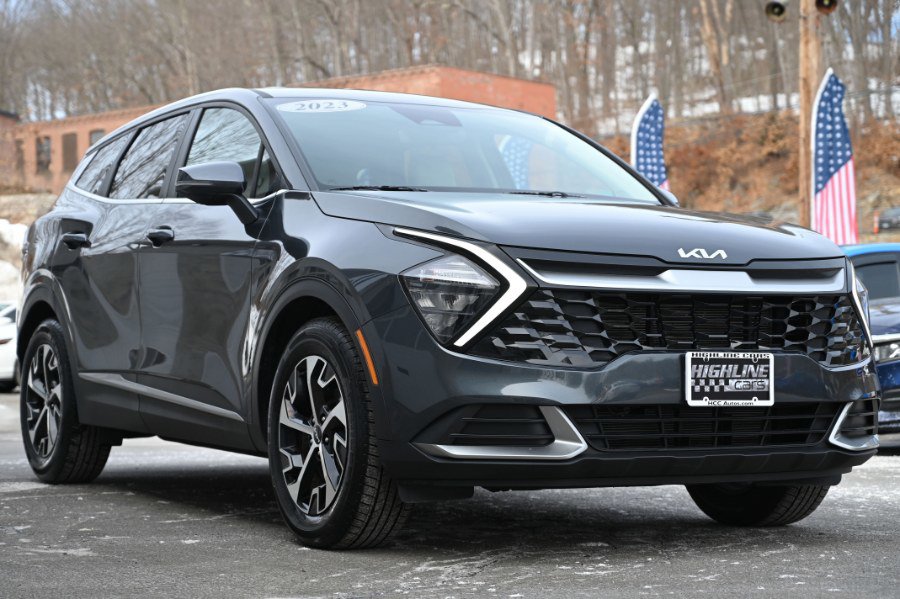 Used 2023 Kia Sportage EX image 8