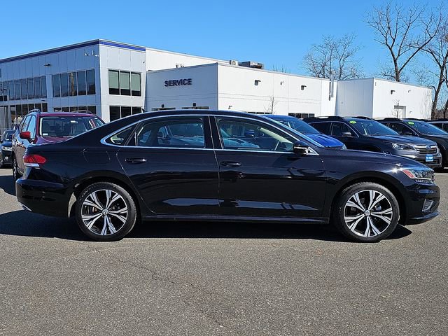 Used 2022 Volkswagen Passat 2.0T SE image 7