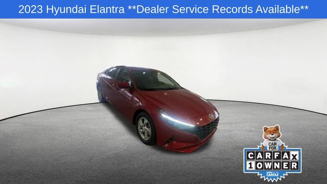 Used 2023 Hyundai Elantra SE image 2
