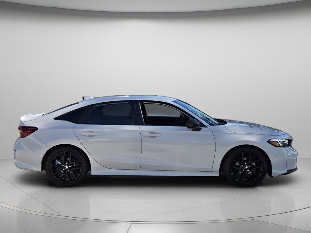 Used 2025 Honda Civic Sport image 3