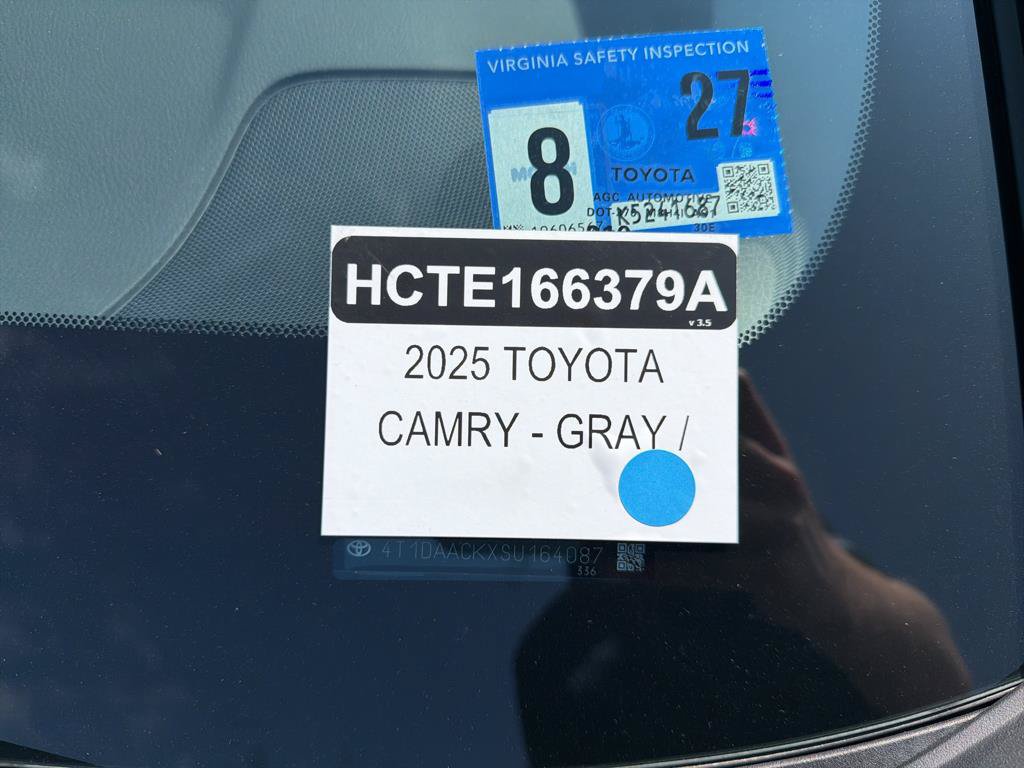 Used 2025 Toyota Camry LE w/ Convenience Package FWD image 33