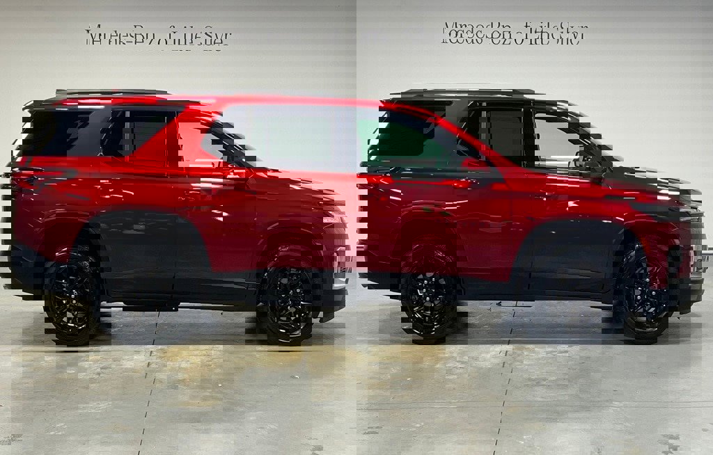 Used 2023 Chevrolet Traverse LT w/ Midnight/Sport Edition image 7