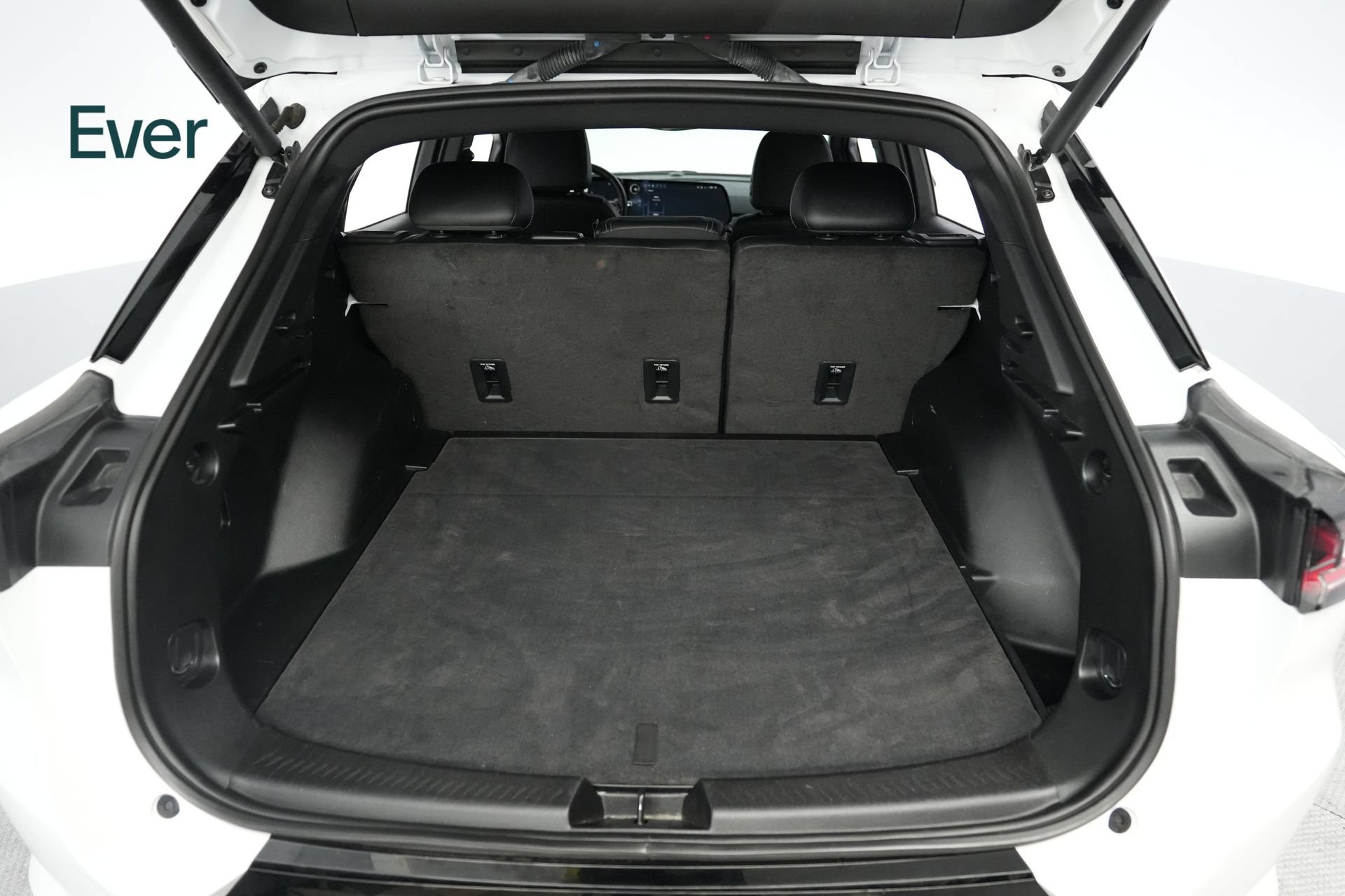 Used 2024 Chevrolet Equinox EV RS FWD image 8