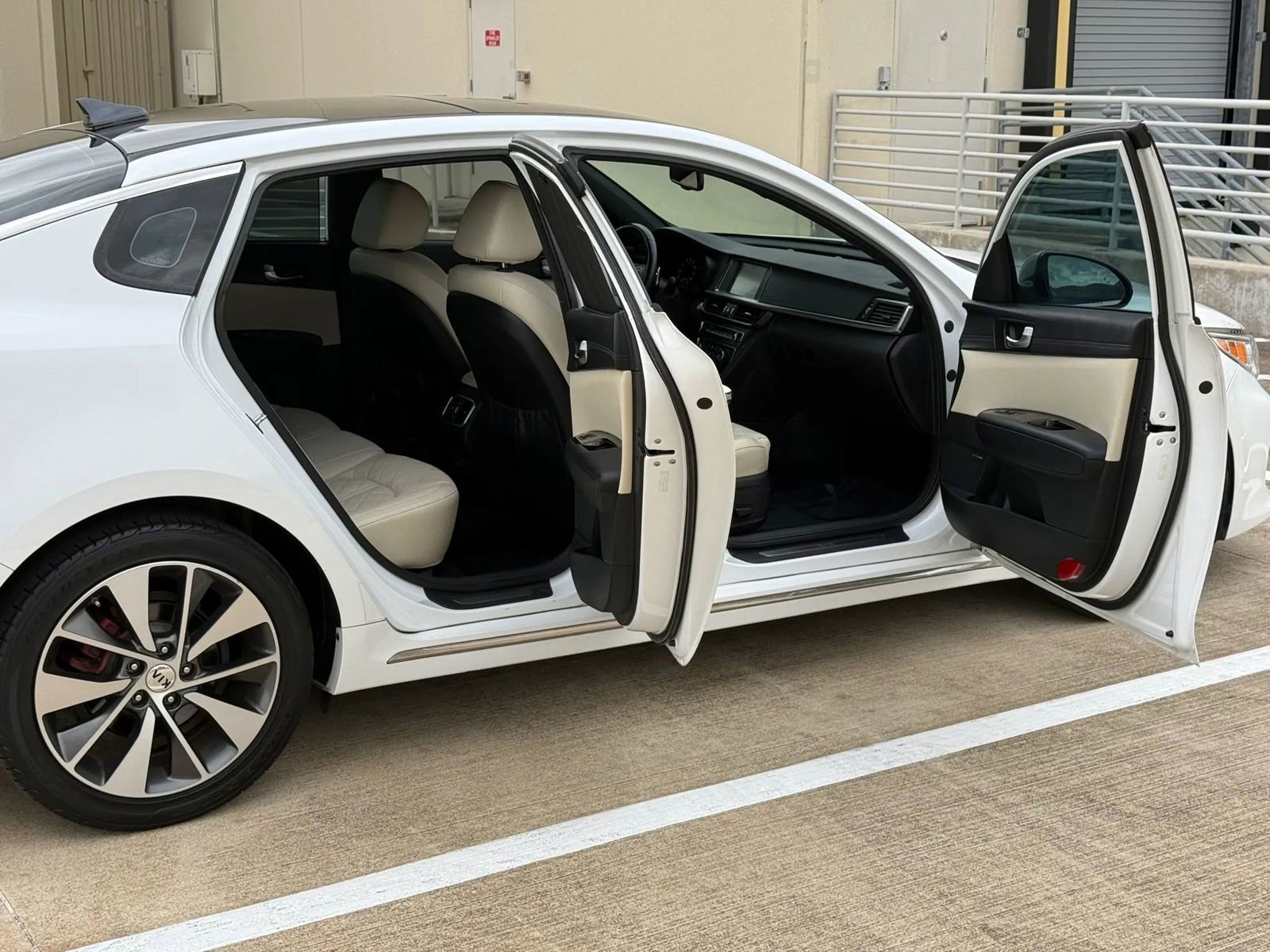 Used 2016 Kia Optima SX image 19