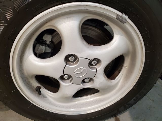 Used 1999 MAZDA MX-5 Miata RWD image 25