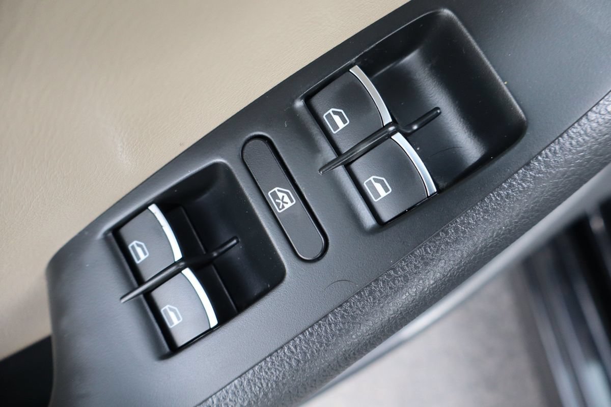 Used 2012 Volkswagen Jetta SEL FWD image 27