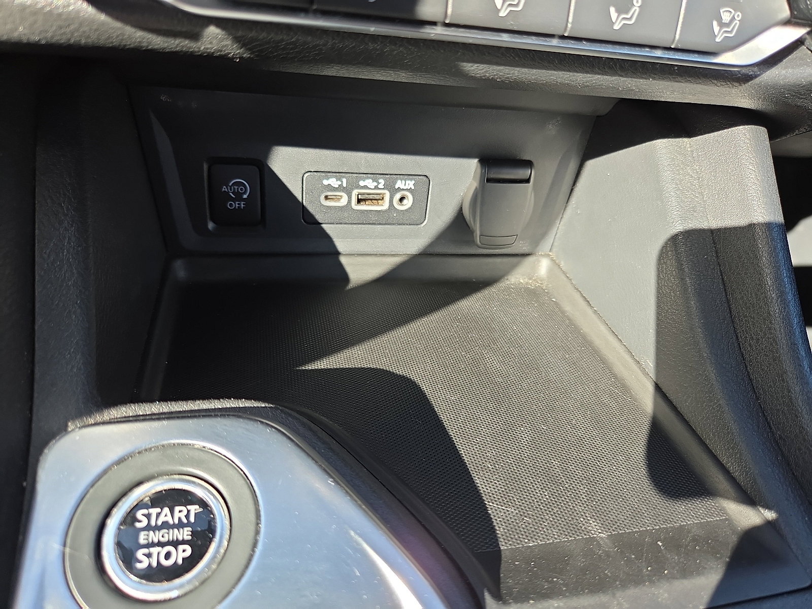 Used 2024 Nissan Sentra SV image 15