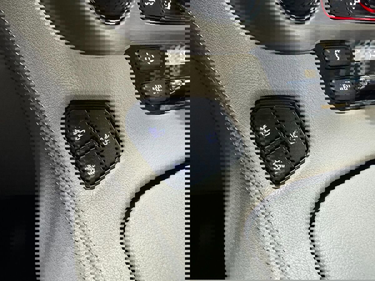 Used 2015 GMC Yukon Denali w/ Touring Package image 31