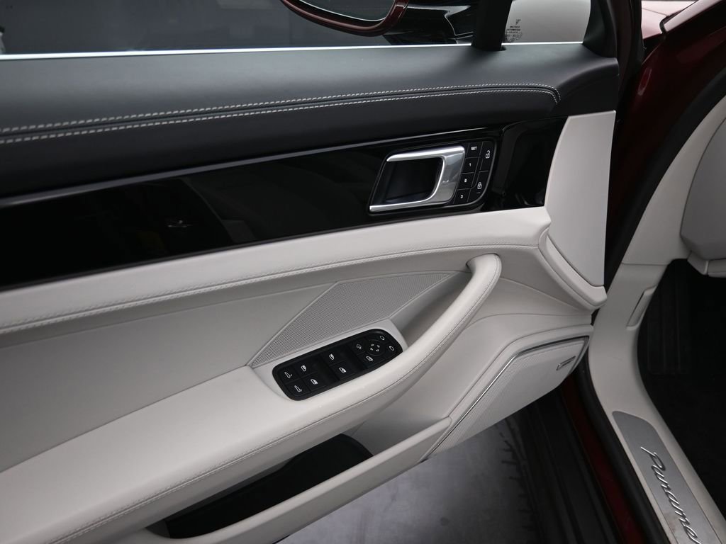 Certified 2022 Porsche Panamera 4S image 11