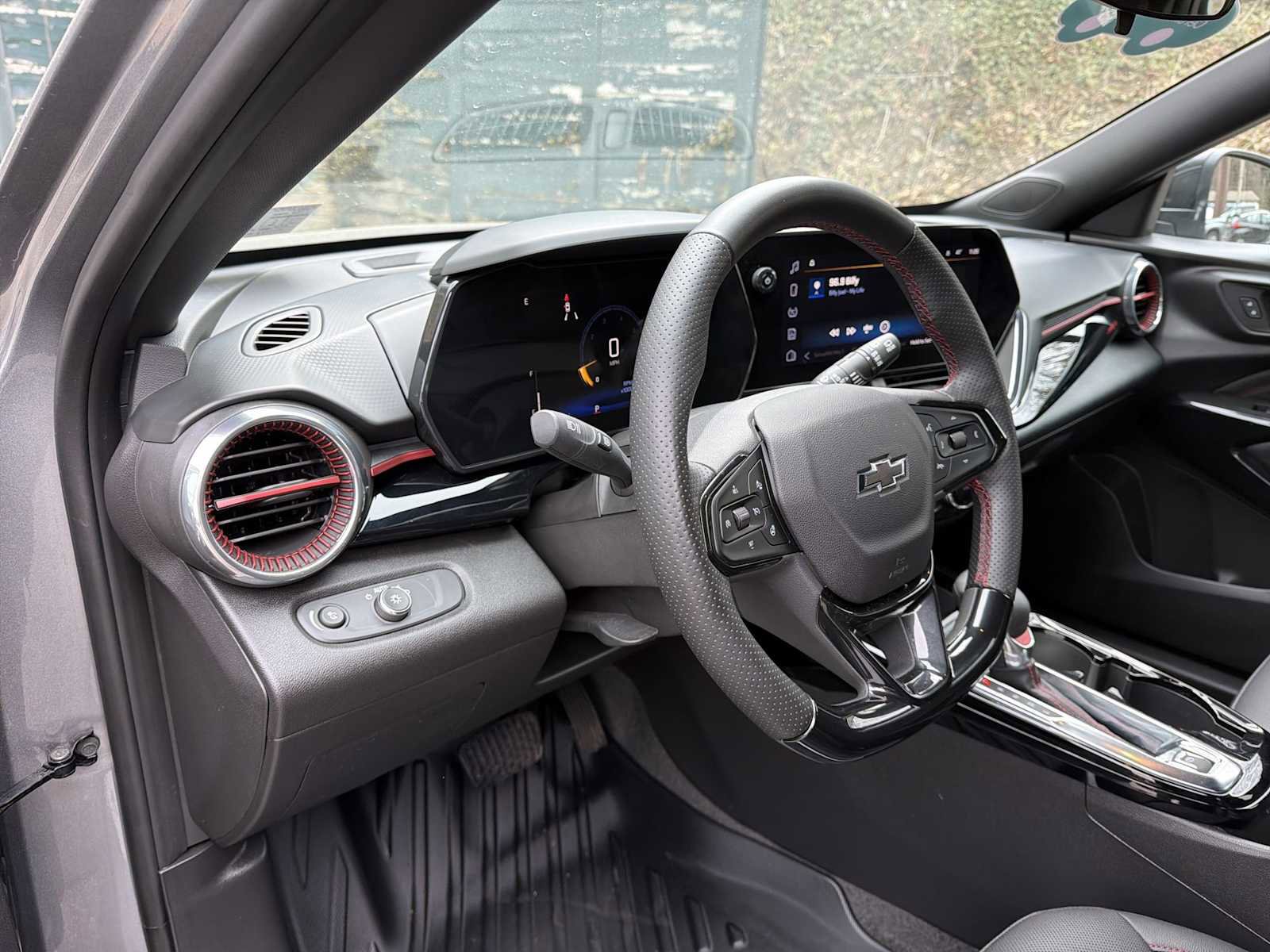 Certified 2025 Chevrolet Trax RS w/ Driver Confidence Package image 10