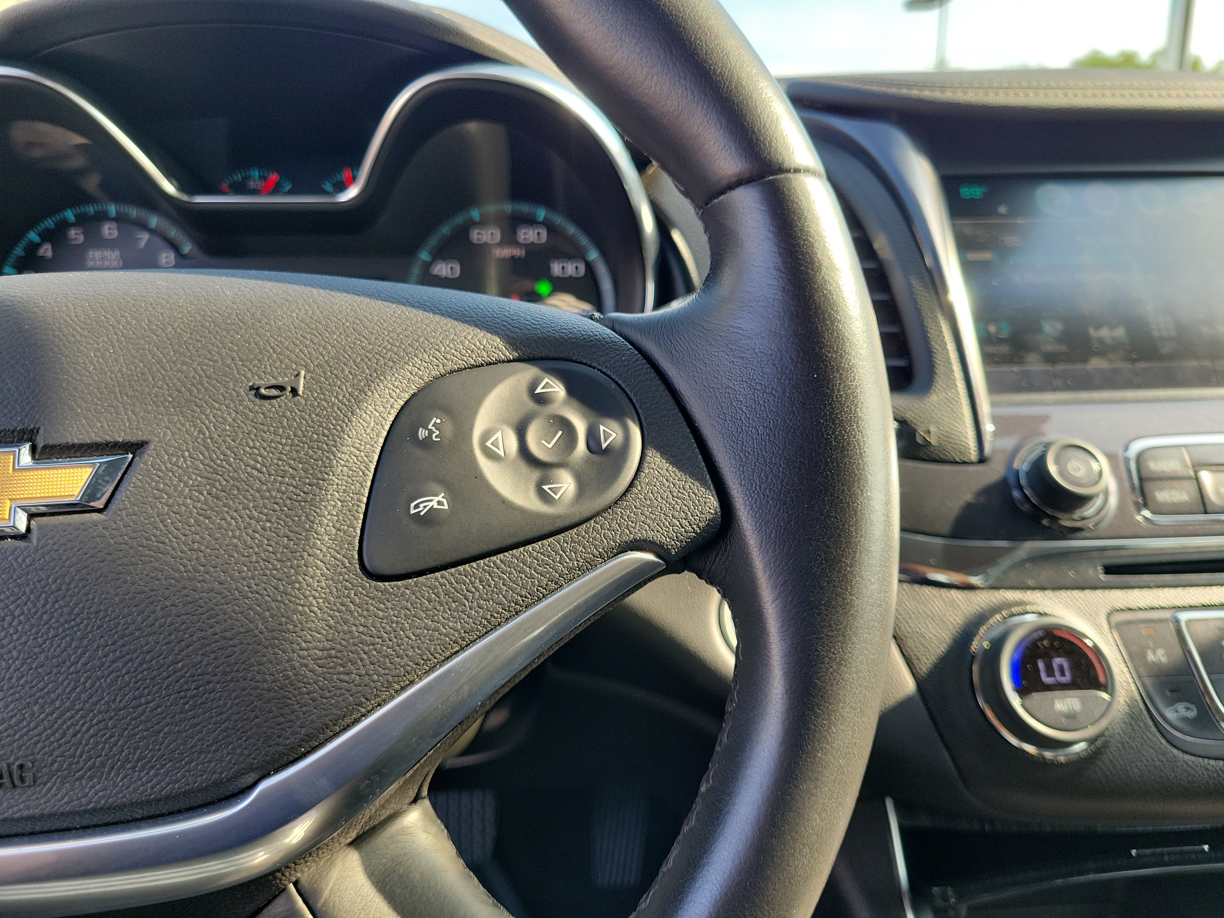 Used 2017 Chevrolet Impala Premier FWD image 23