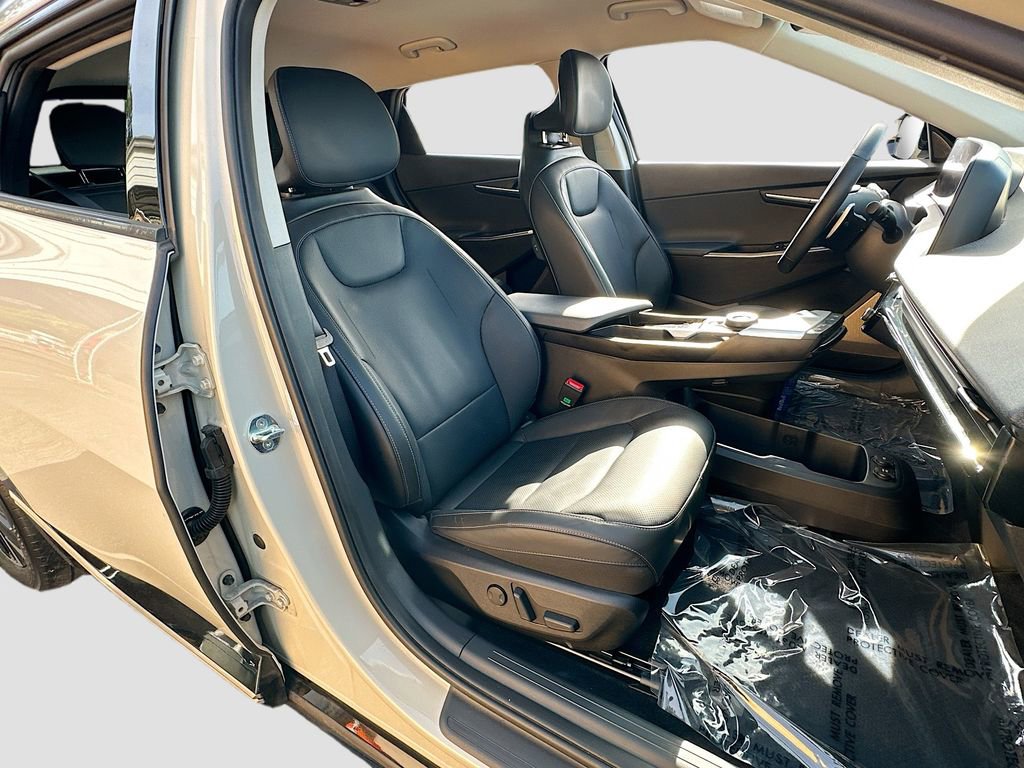 Used 2023 Kia EV6 Wind w/ Wind Technology Package image 28