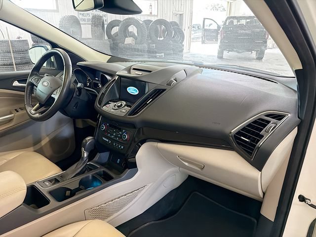 Used 2017 Ford Escape Titanium w/ Canadian Touring Package AWD/4WD image 12