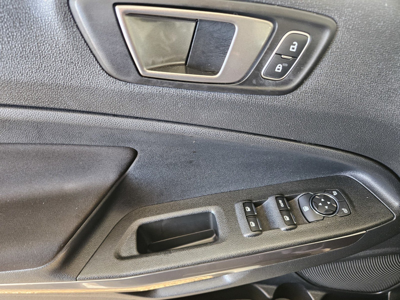 Used 2021 Ford EcoSport SE FWD image 28