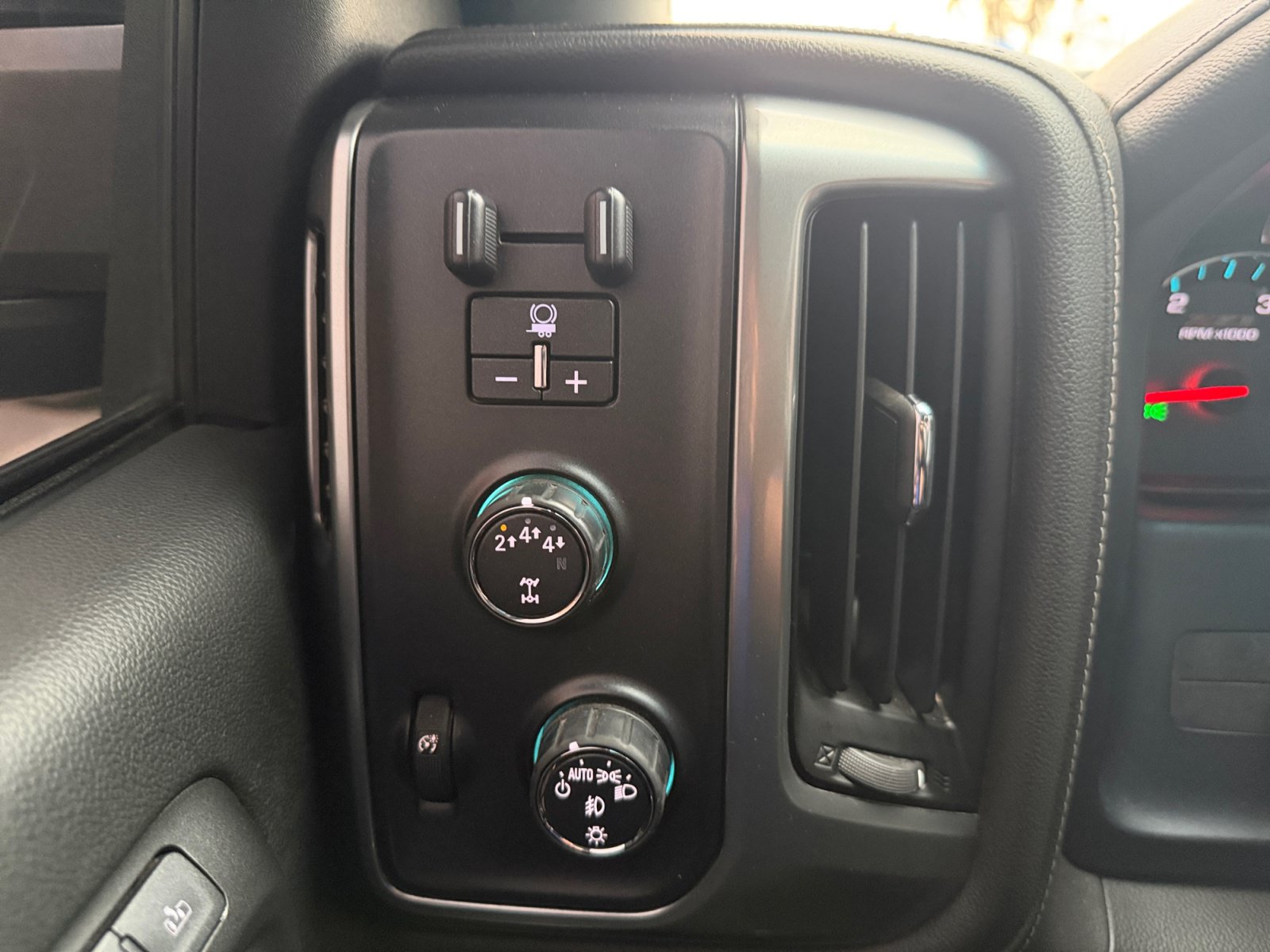 Used 2017 Chevrolet Silverado 3500 LTZ w/ Duramax Plus Package AWD/4WD image 18