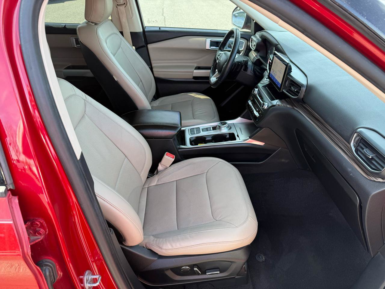Used 2020 Ford Explorer Limited RWD image 22