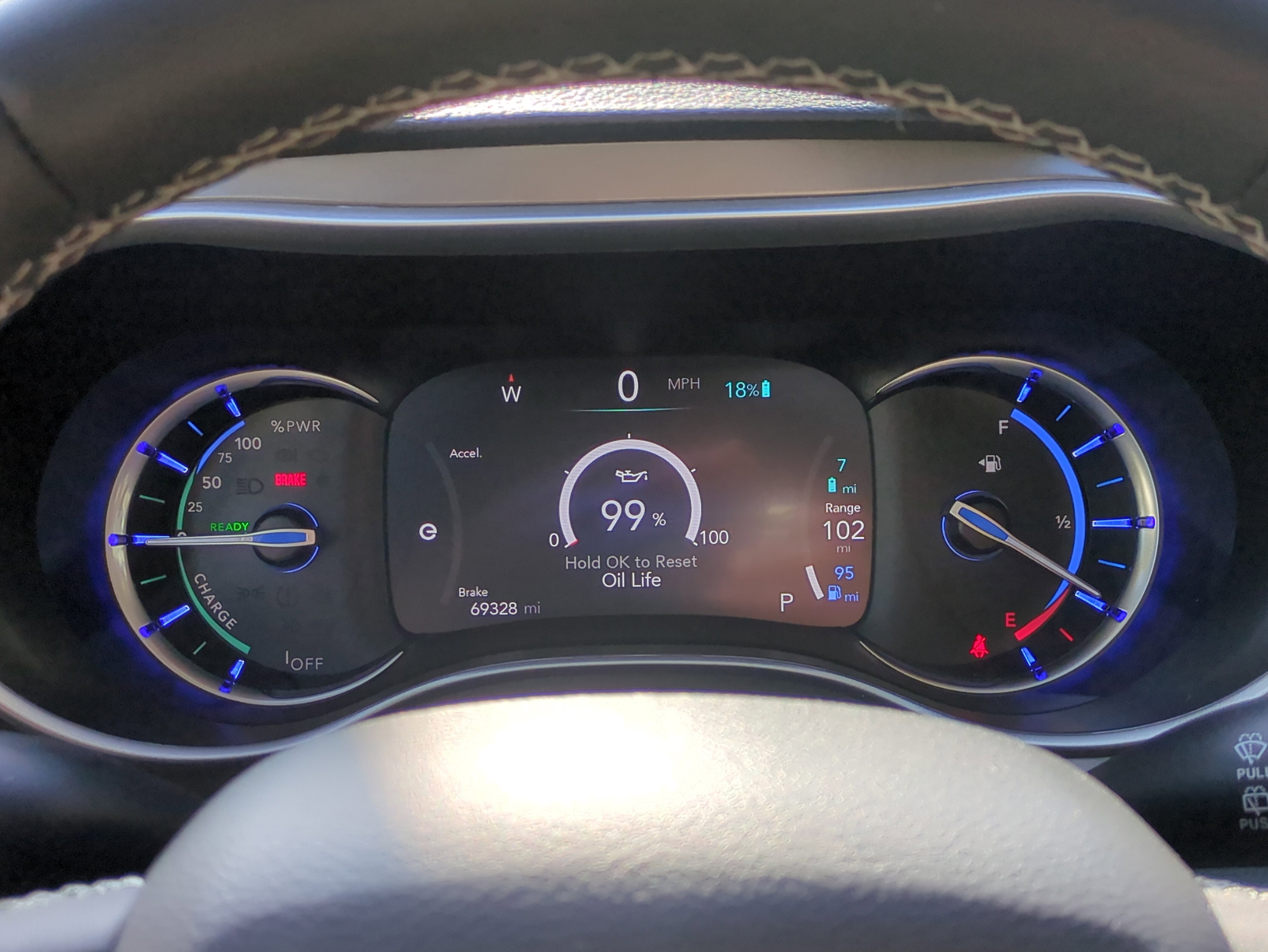 Certified 2024 Chrysler Pacifica Select image 29