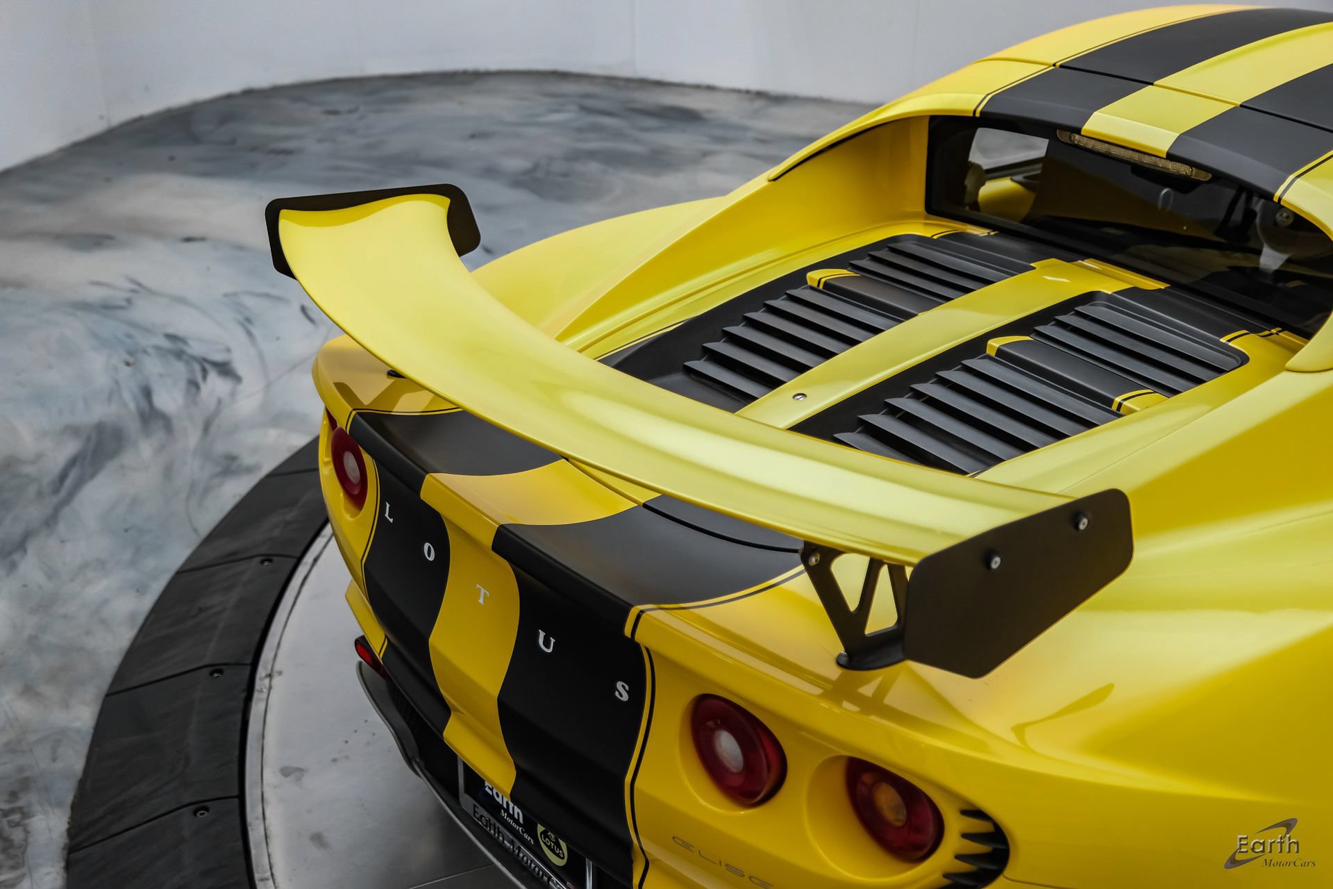 Used 2005 Lotus Elise RWD image 18