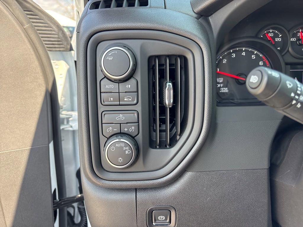 Used 2025 Chevrolet Silverado 1500 W/T w/ WT Value Package image 26