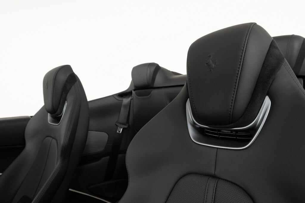 Certified 2024 Ferrari Roma Spider RWD image 45