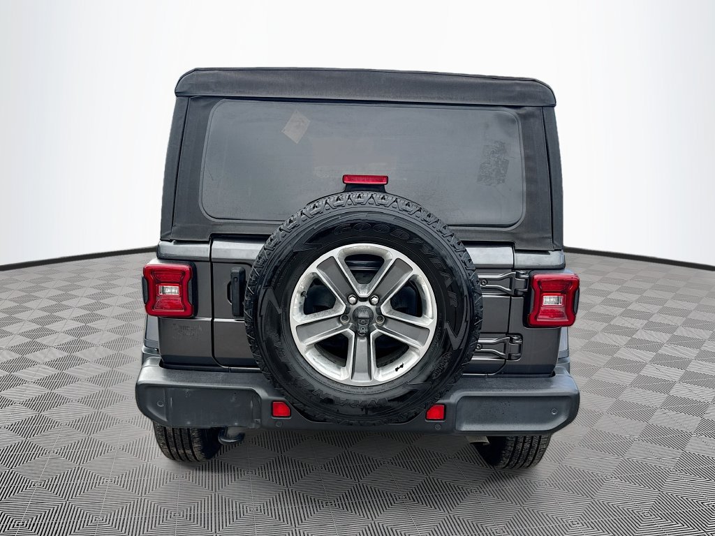 Used 2022 Jeep Wrangler Unlimited Sahara w/ Cold Weather Group AWD/4WD image 7