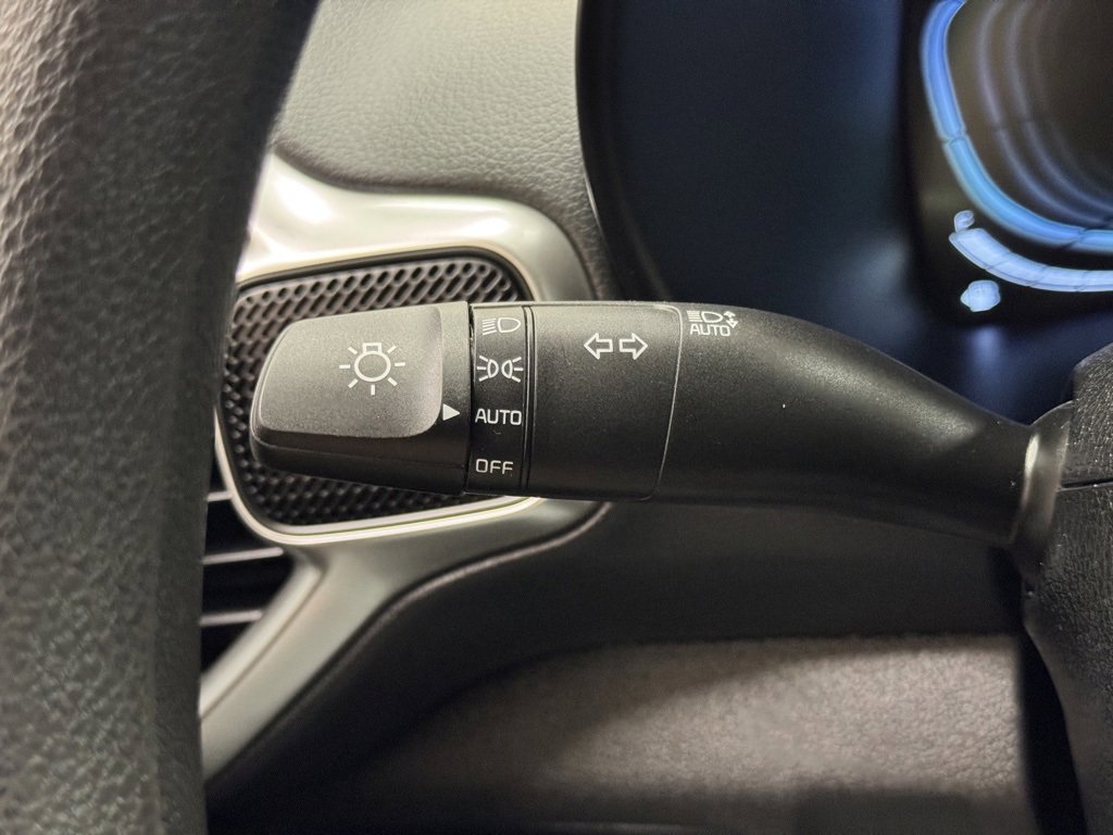 Used 2025 Kia Soul LX w/ LX Technology Package image 19