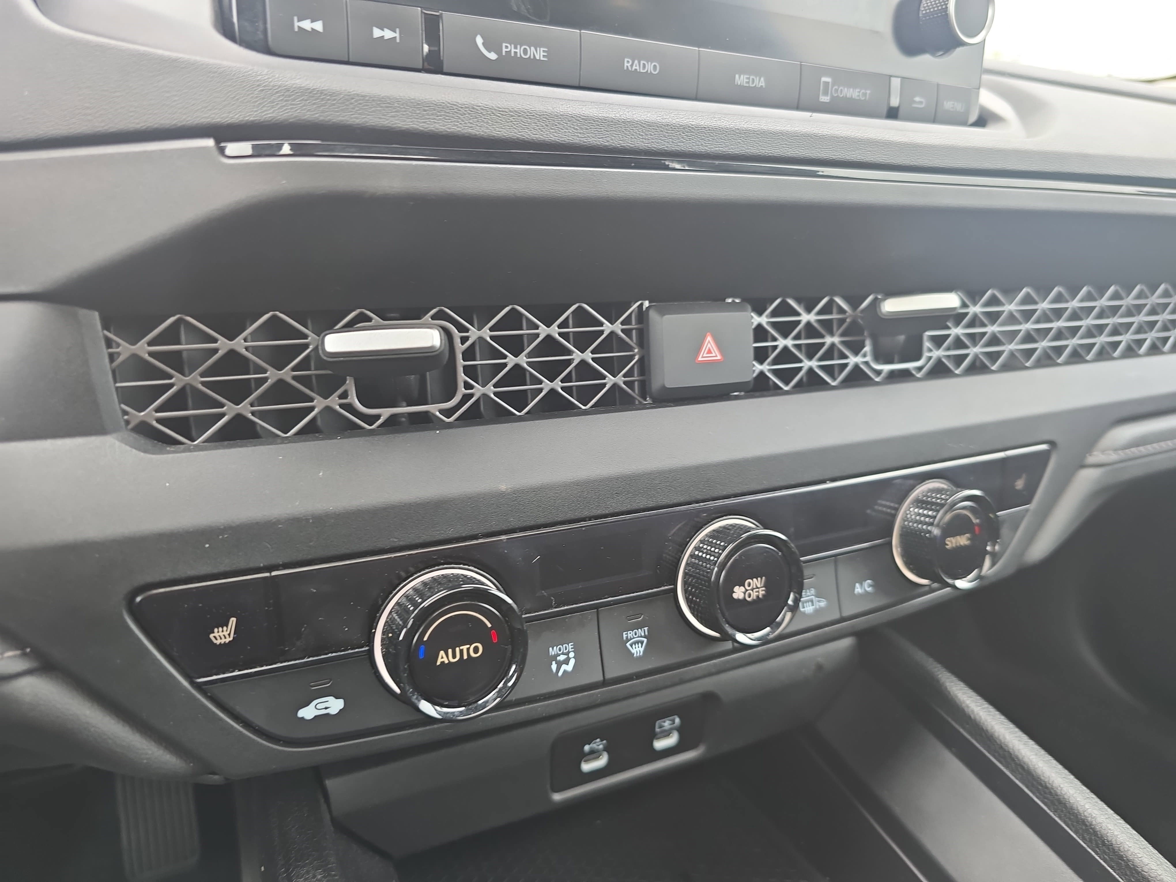 Used 2023 Honda Accord EX image 22