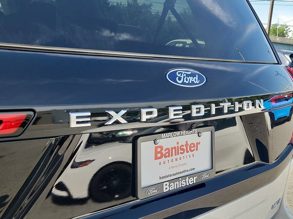 New 2025 Ford Expedition Max Platinum w/ Driver's Package AWD/4WD image 11