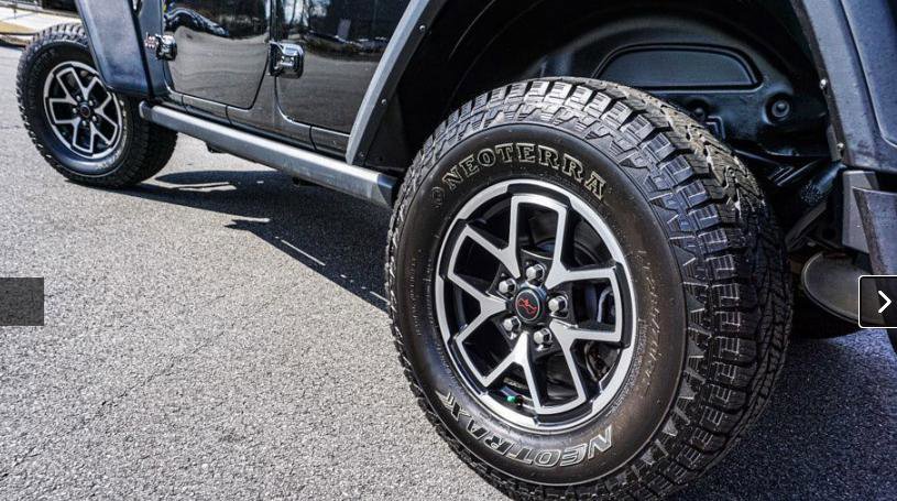 Used 2024 Jeep Wrangler Unlimited Rubicon AWD/4WD image 3