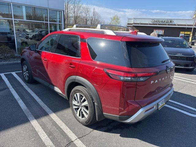 Used 2024 Nissan Pathfinder SL image 12