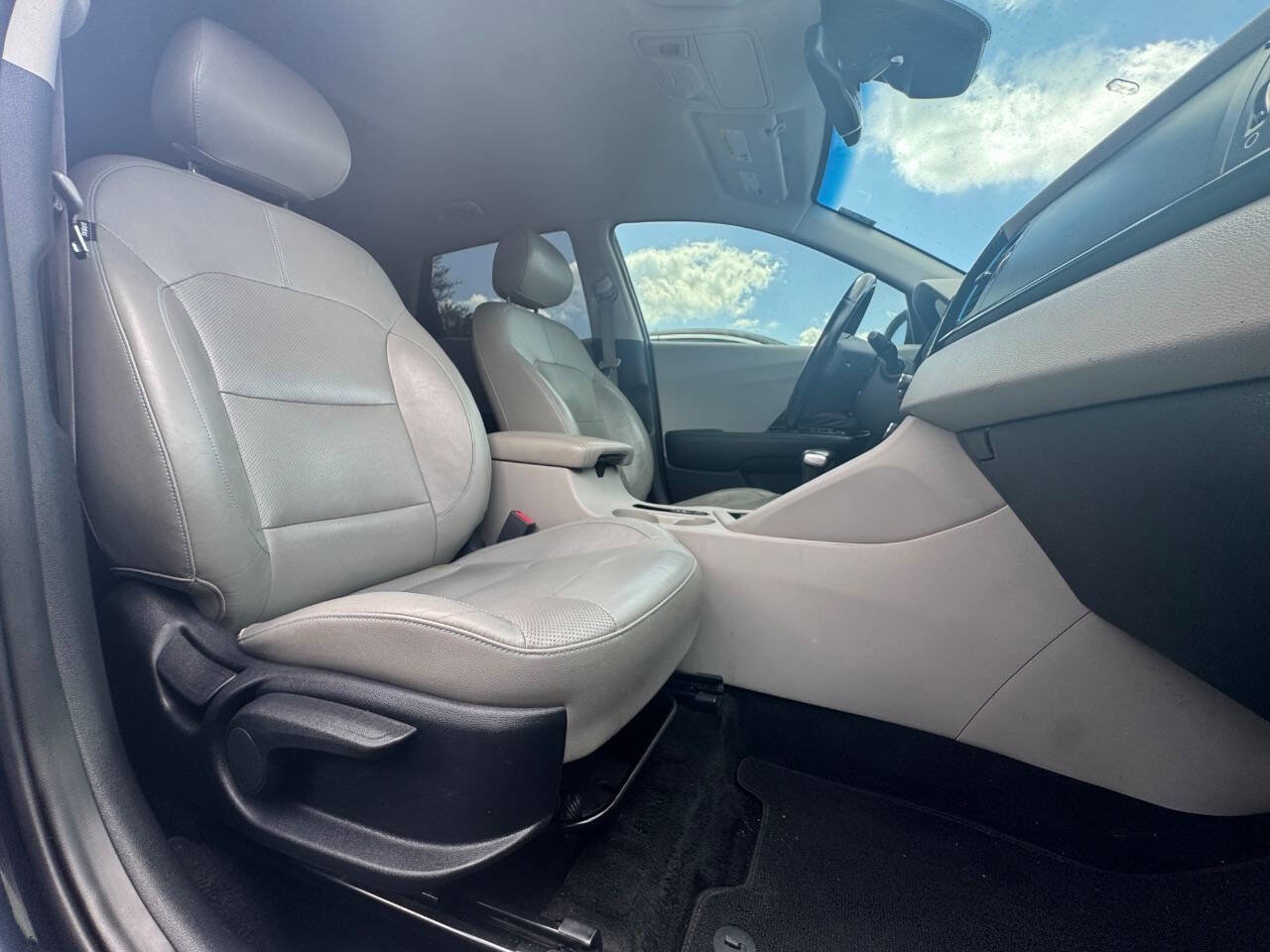 Used 2018 Kia Niro EX Premium image 23