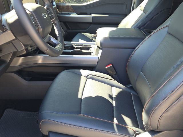 New 2026 Ford F250 Lariat w/ Black Appearance Package image 18