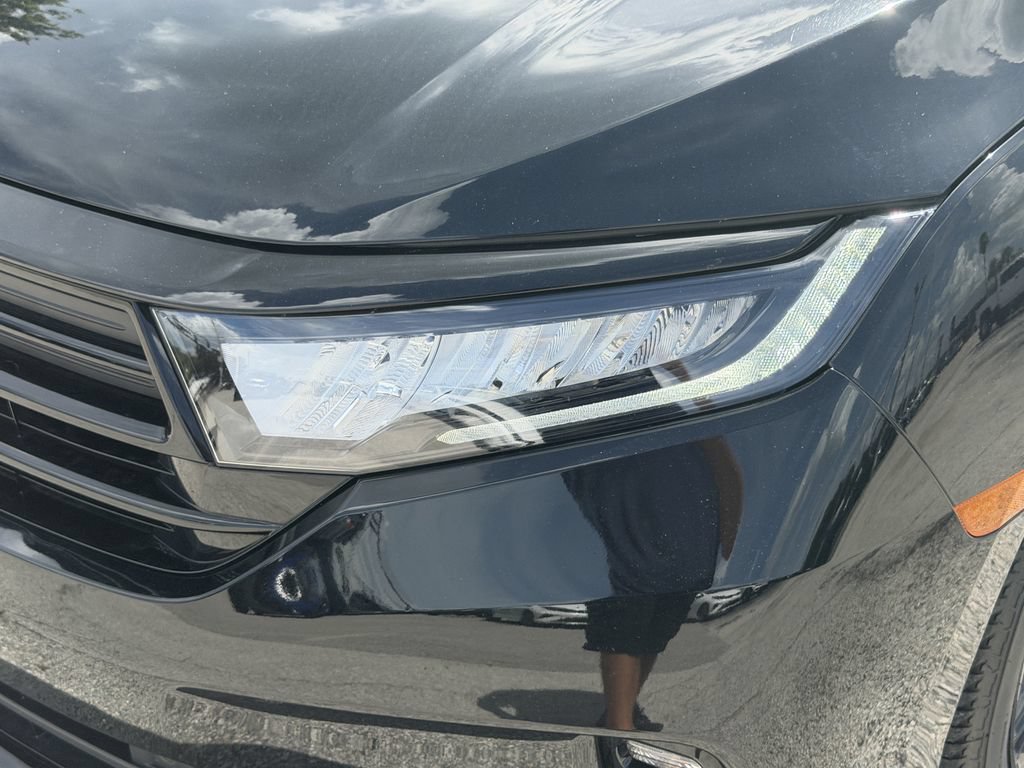 Used 2023 Honda Odyssey Sport image 10