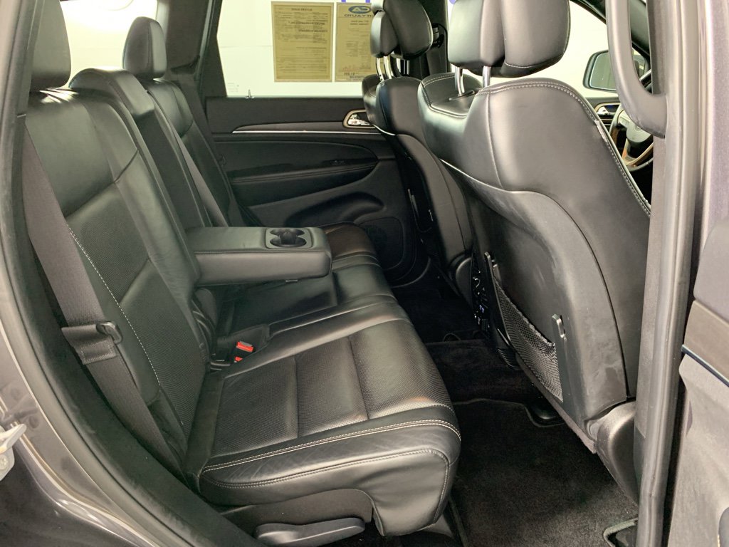 Used 2017 Jeep Grand Cherokee Limited w/ Luxury Group II image 40